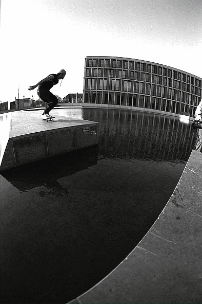 Nollie Laser Flip - Andreas Welther