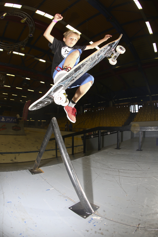 MikaMöller_ComplyPoleJam(adj)_Gentsch