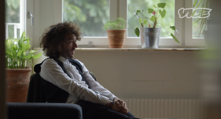 Screenshot 2015-12-02 01.00.59