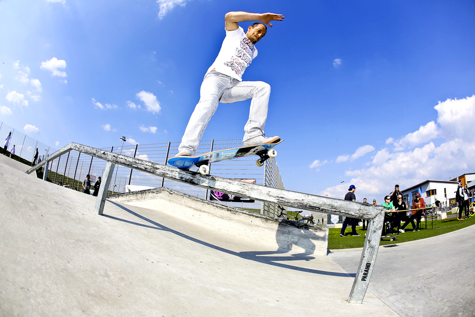 ClaudioDiBella_Fs180fakieNosegrind_Ginsheim_Gentsch